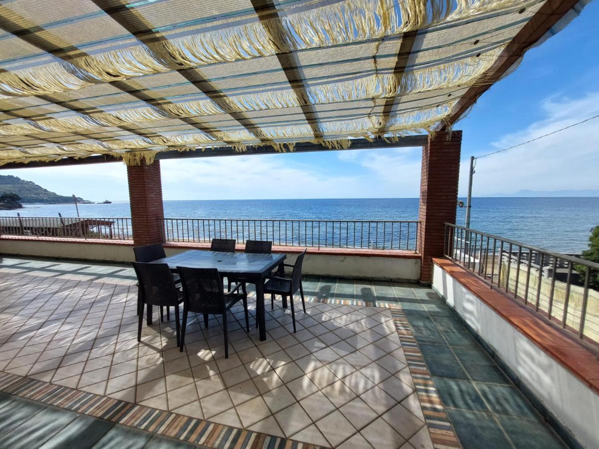 Waikiki Beach Apartments サンタ・マリア・ディ・カステッラバーテ エクステリア 写真